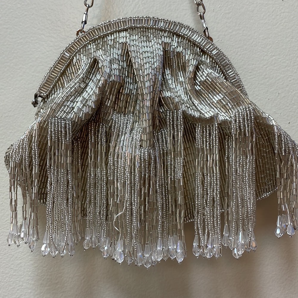 New Women’s Zhuu Claudia Clutch From Anthropologie!!🔥🔥🔥 - Picture 10 of 16